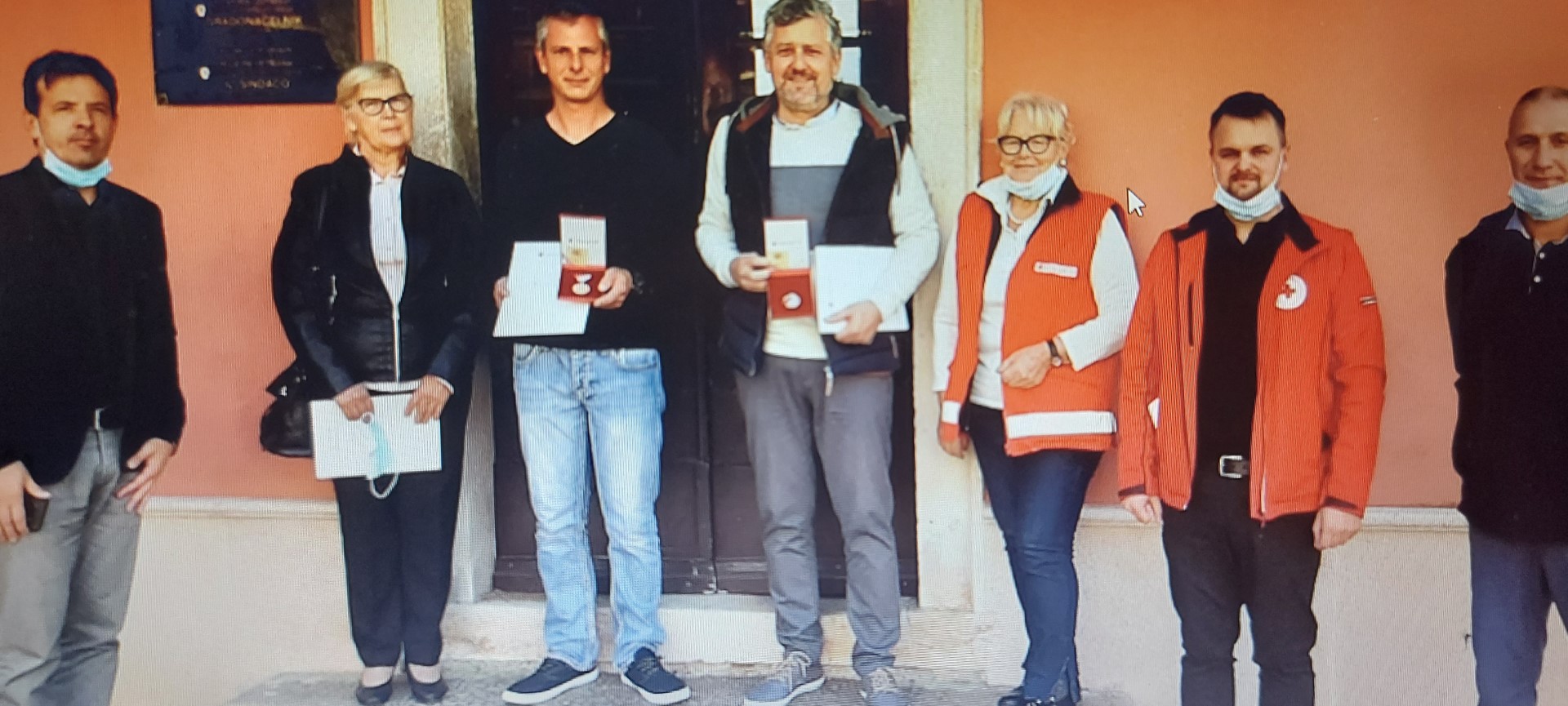 Novigrad: Jubilarnie darivatelje krvi, Zoltana Jelčića i Damira Saina ugostio gradonačelnik Anteo Milos